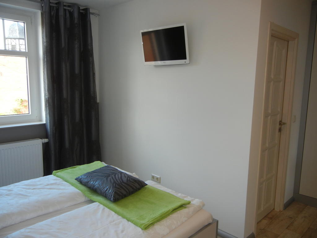 Gutshof Zum Adlernest Hotel Arnsnesta Bilik gambar