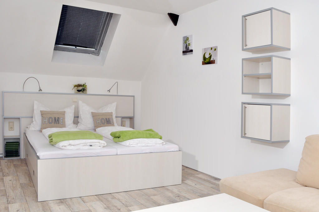 Gutshof Zum Adlernest Hotel Arnsnesta Bilik gambar