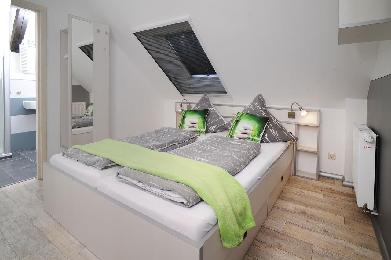 Gutshof Zum Adlernest Hotel Arnsnesta Luaran gambar