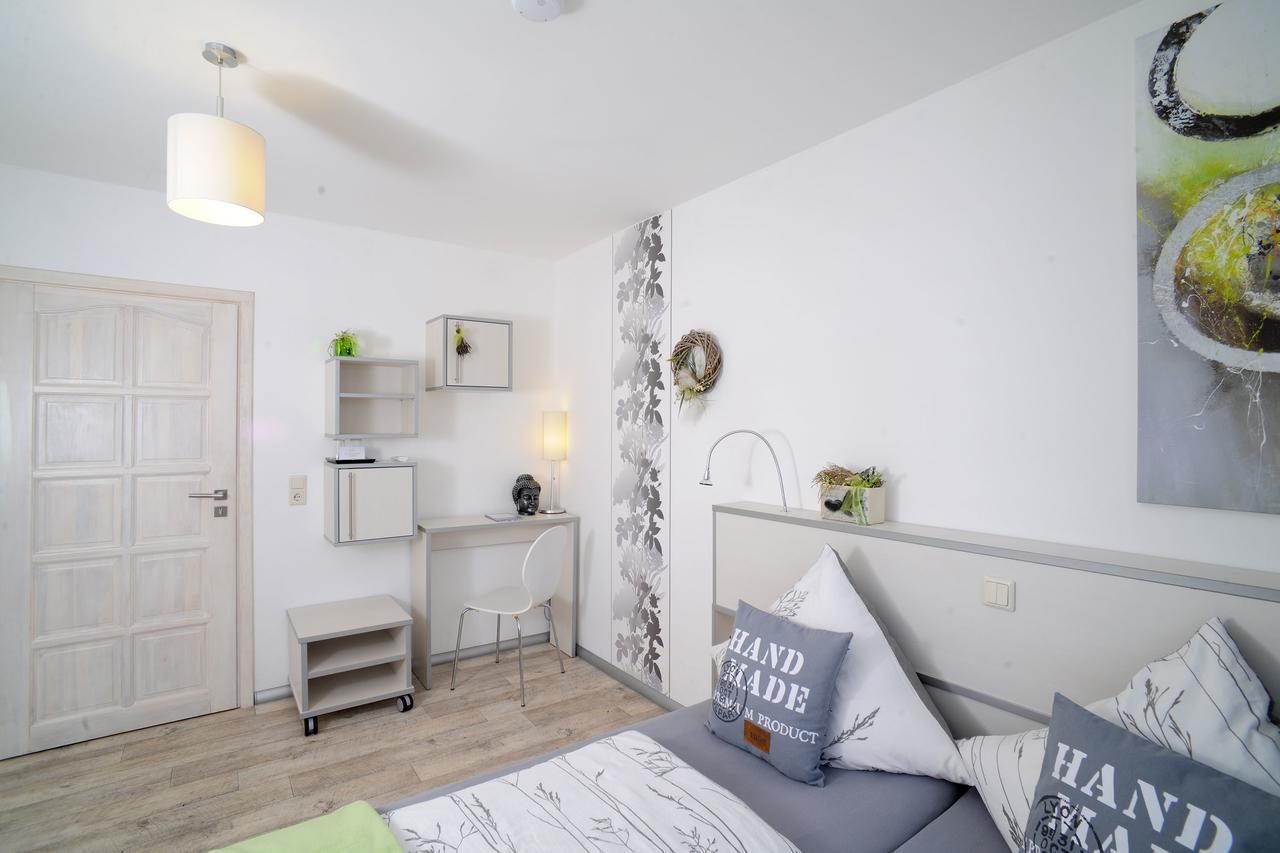 Gutshof Zum Adlernest Hotel Arnsnesta Luaran gambar